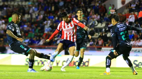 Chivas se enfrenta a Mineros en la Copa por el Bienestar.
