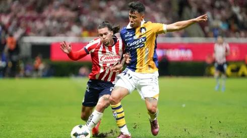 Eduardo Águila se enfrenta a Chivas tras su fichaje frustrado.
