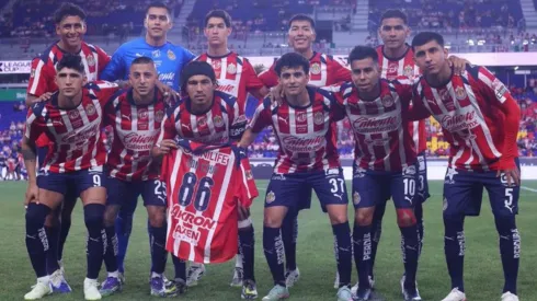 El gesto de Chivas con Hugo Camberos.
