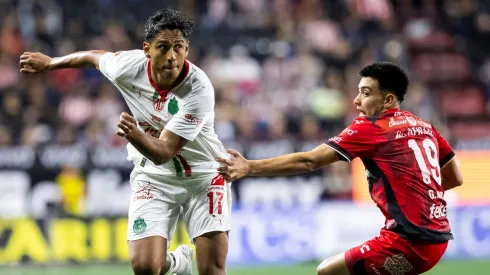 Luis Romo es clave en las Chivas de Milito.
