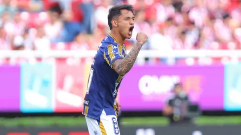 Eduardo Águila, el defensor central que debe fichar Chivas en 2026.
