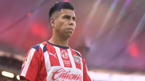 Efraín Álvarez y su impacto en Chivas.
