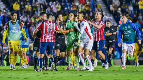 Así fue la bronca en el Clásico Nacional.
