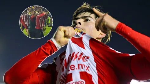 El gesto de Chicharito Hernández en el festejo de Armando González.
