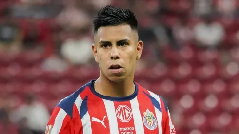 Efraín Álvarez pasó a ser el jugador más caro en Chivas.
