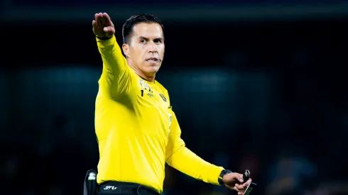Daniel Quintero será el árbitro de Pumas vs. Chivas.
