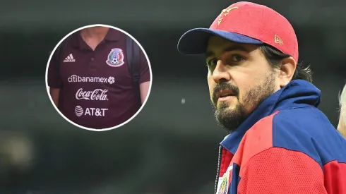 Amaury Vergara podría voltear hacia este jugador libre.
