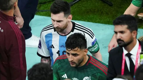 Alexis Vega, a la par de Lionel Messi.
