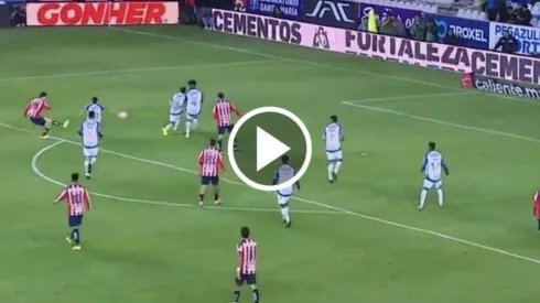 Golazo de Armando González ante Pachuca
