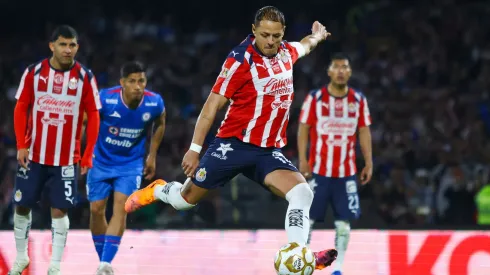 Chicharito Hernández recibió ánimos de Erik Lira
