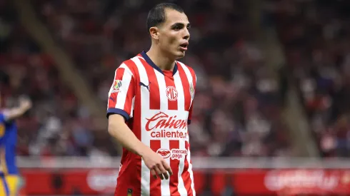 Hugo Camberos se queda en Chivas para el 2026.
