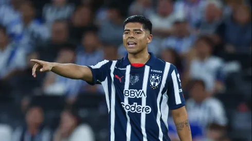 Víctor Guzmán está un poco más cerca de llegar a Chivas.
