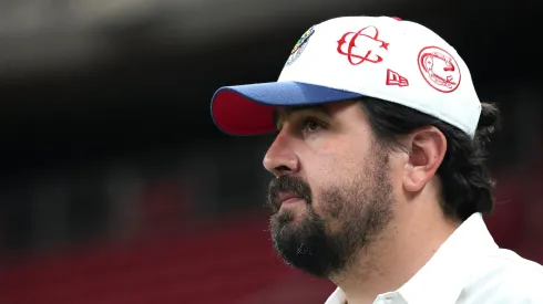 La masa salarial de Chivas es un problema para fichajes.
