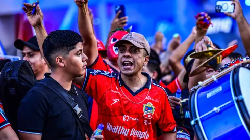 La afición del Irapuato ya está haciendo su partido.
