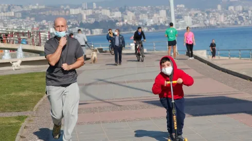 VIÑA DEL MAR: Familias pasean por el Dia del Padre
