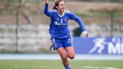 La delantera Sonya Keefe fue una de las goleadoras en el cierre de la fase regular con la camiseta de la Universidad de Chile Femenina
