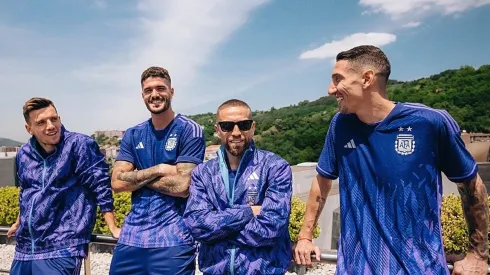 La Selección Argentina innovó con su nueva camiseta de alternativa para el Mundial de Qatar y la segunda indumentaria será violeta
