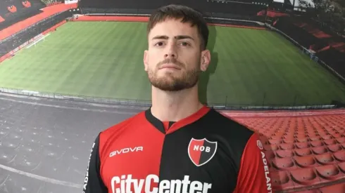 Lucas Melano fue oficializado en Newell's Old Boys
