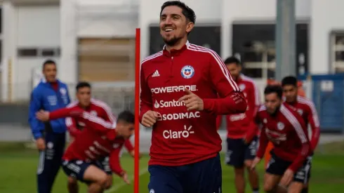 Diego Valdés tuvo que salir de la convocatoria de Gareca por lesión