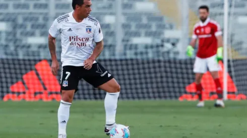 Esteban Paredes patalea por arbitraje de Julio Bascuñán en empate de Colo Colo ante Curicó Unido