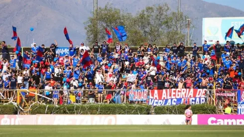 "La alegría de verlas jugar": Hinchada de la U adquiere más entradas que su símil de Colo Colo para la final del Campeonato Femenino
