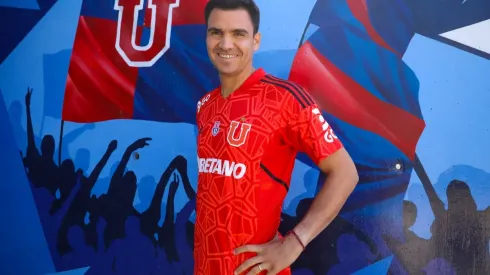 La sonrisa de Toselli tras vestir con la camiseta de la U
