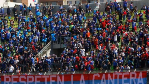 Hinchas de la U agotan en minutos la galería para el partido frente a Unión Española en Valparaíso
