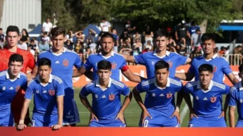 ¡Siguen las firmas! Delantero juvenil de Universidad de Chile pone la mosca y ya tiene su primer contrato profesional
