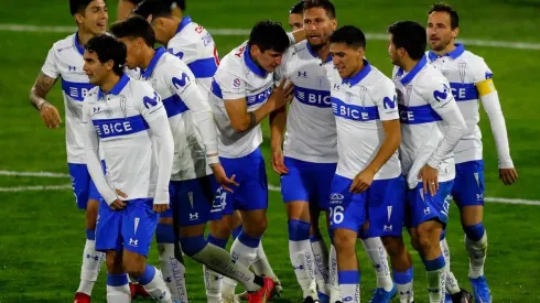 Histórico supercampeón con la UC anuncia su retiro del fútbol
