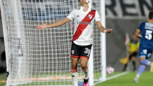 Pablo Solari aburrió a Martín Demichelis en River y lo sacó de la titularidad.
