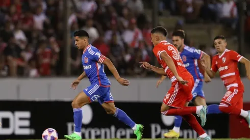 Como en 1996: River Plate le gana a Universidad de Chile con dudosos cobros arbitrales