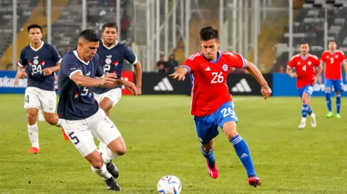 Alexander Aravena la rompió en la Selección y buscará replicar eso en la UC
