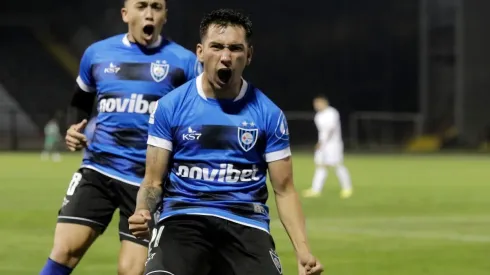 Julián Brea fue el autor del único tanto de Huachipato para ser líder del torneo.
