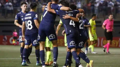 Universidad Católica ganó apenas a Colina en la Copa Chile
