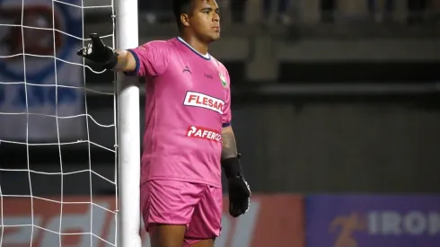 Junior Bórquez era uno de los arqueros de mayor futuro en Chile y ahora batalla en Colina.