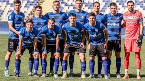 Yahir Salazar -izq arriba- debutó en Huachipato tras su paso por la U
