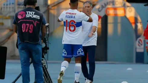 Ariel Holan no lo pasa bien en la UC por el tema de relación con sus jugadores.