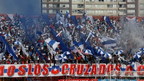 Hinchas cruzados empiezan a perder la paciencia por Ariel Holan.
