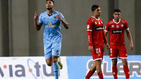 Esteban Moreira anotó el único gol del partido entre O'Higgins y La Calera.
