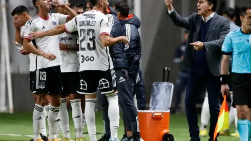 Gustavo Quinteros sabe cómo manejar el camarín de Colo Colo
