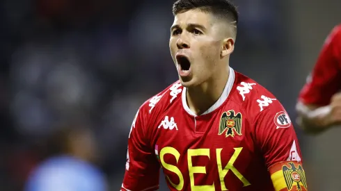 Felipe Méndez reventó a Unión Española por hipotético fichaje de Andrés Iniesta.
