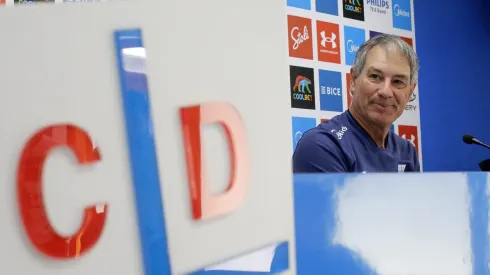 Ariel Holan no pierde la esperanza en fichar a seleccionado chileno para la UC
