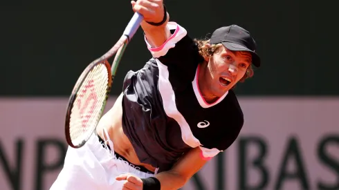 El chileno venció en sets corridos a Dellien
