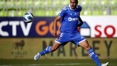 Héctor Pinto le baja la cortina a Emmanuel Ojeda en la U
