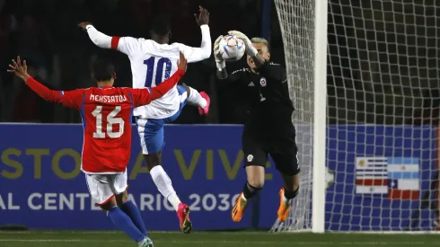 Cristóbal Campos espera adueñarse del arco de La Roja.
