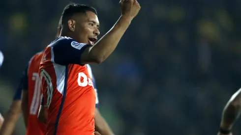 Agente de Cristián Palacios reitera que el delantero se queda en la U
