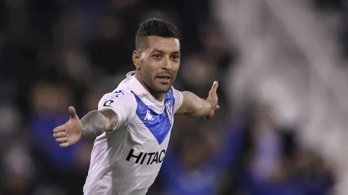 Mauricio Pellegrino le baja el dedo a Lucas Janson
