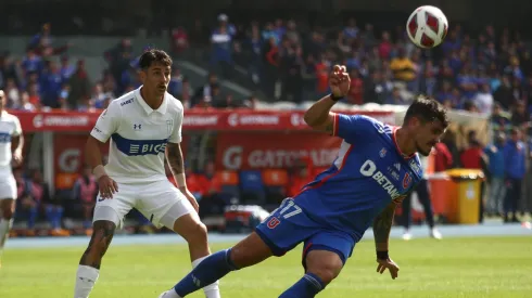 Una de las glorias del fútbol chileno siente que la U y la UC se juegan mucho en el Clásico Universitario
