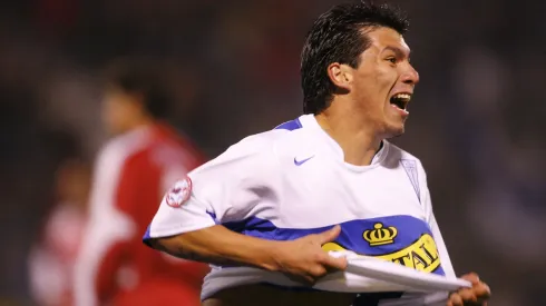Universidad Católica se resigna a la situación de Gary Medel