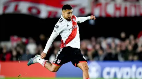 BUENOS AIRES, ARGENTINA – JUNE 27: Paulo Diaz of River Plate kicks the ball during a Copa CONMEBOL Libertadores 2023 group D match between River Plate and The Strongest at Estadio Más Monumental Antonio Vespucio Liberti on June 27, 2023 in Buenos Aires, Argentina. (Photo by Marcelo Endelli/Getty Images)
